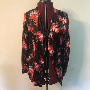 Floral long sleeve pullover